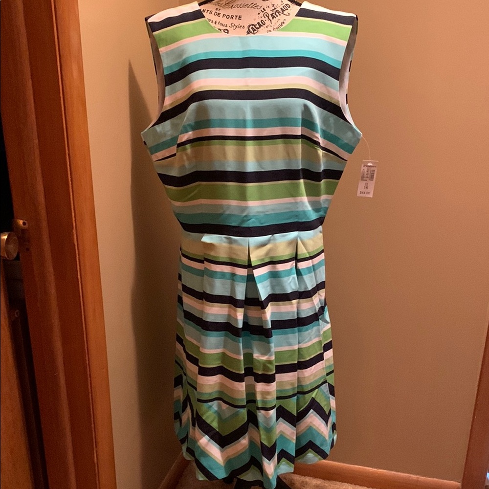 NWT Dressbarn Striped Sleeveless Dress sz 16 (264)